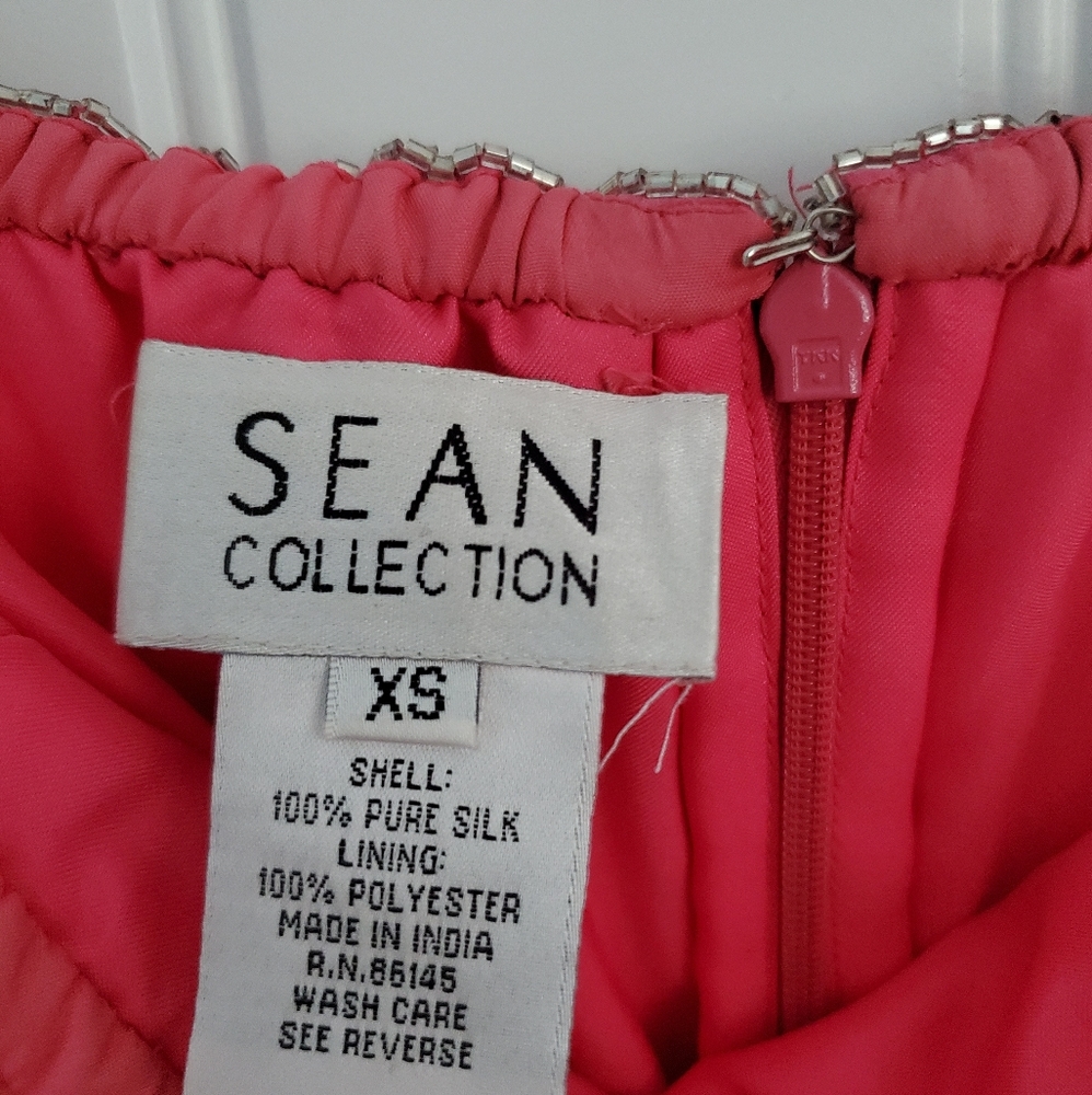 Sean Collection Pink Floral Iridescent Sequin Gown - Picture 3 of 9
